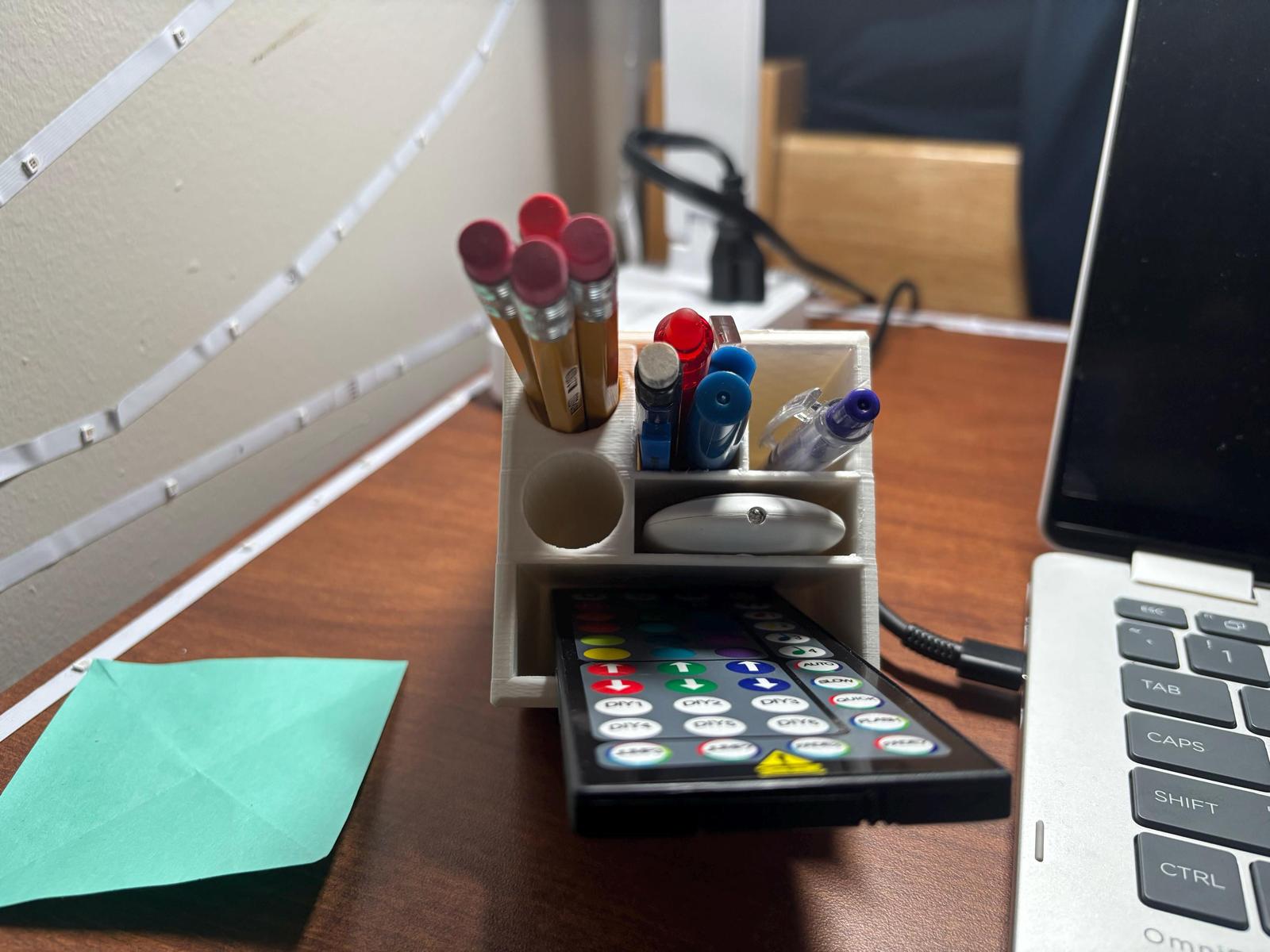 Angled Geometric Pencil Holder: Modern 3D Printed Desk Organizer